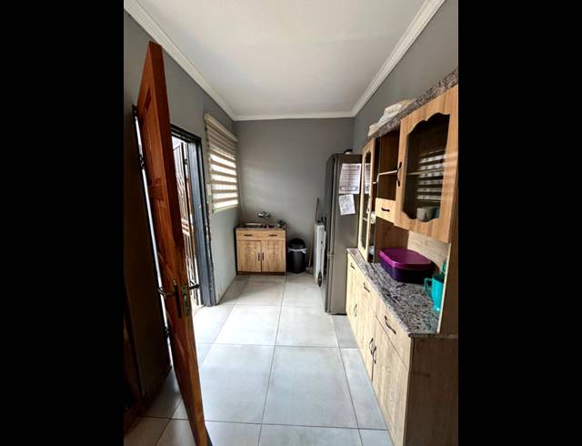 2 BEDROOM PROPERTY TO RENT IN NALEDI